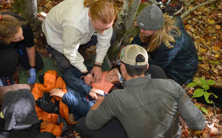 earn WFR on outdoor leadership course in maine